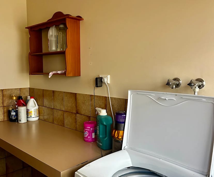 $220, Share-house, 3 bathrooms, Highton VIC 3216