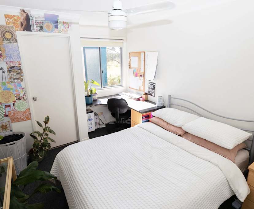 Furnished room with own bathroom
