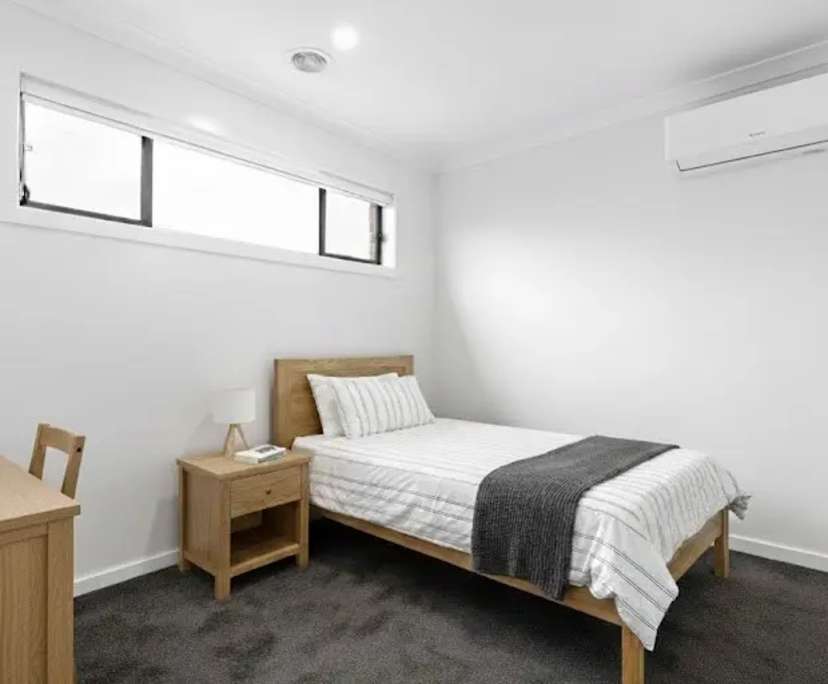 $225-275, Share-house, 3 rooms, Melton South VIC 3338, Melton South VIC 3338