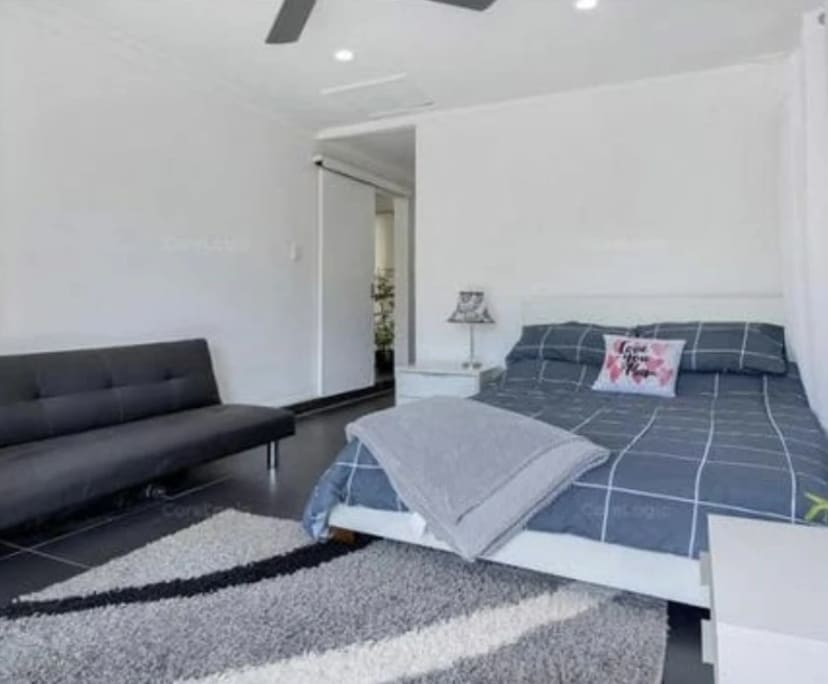 Unfurnished room in a share house
