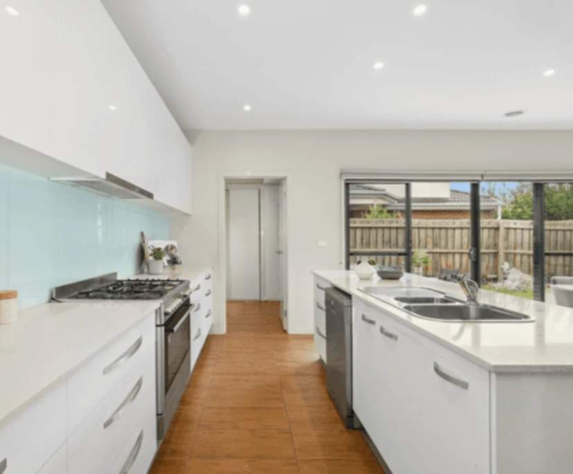 Room in a share house