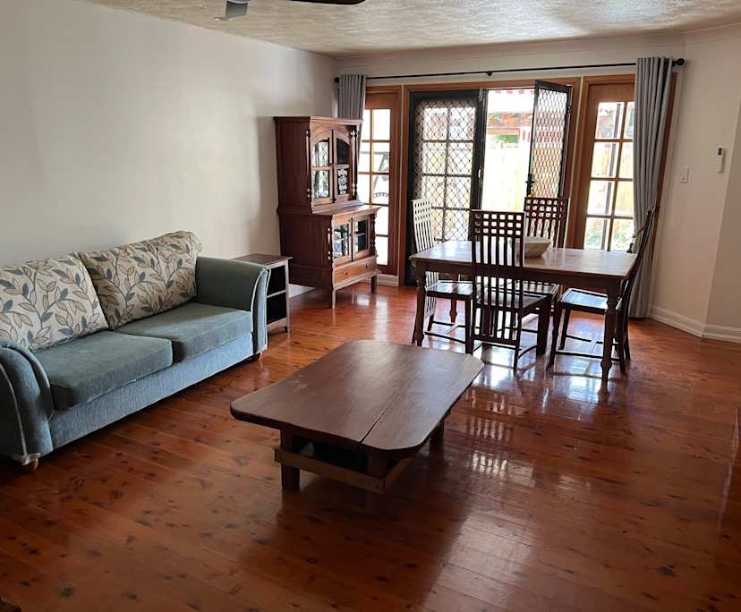 $550, 1-bed, 1 bathroom, Kirwan QLD 4817