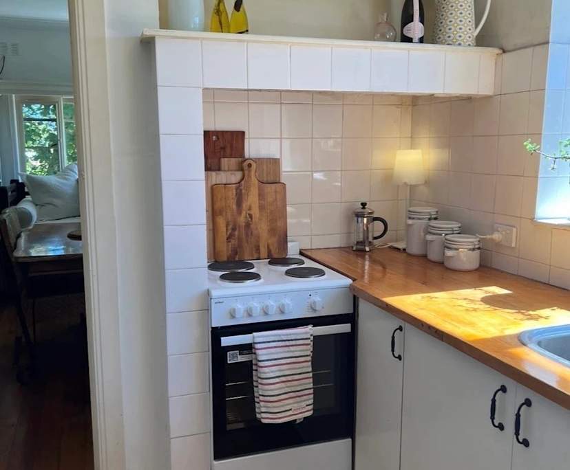 $365, Flatshare, 2 bathrooms, Elwood VIC 3184