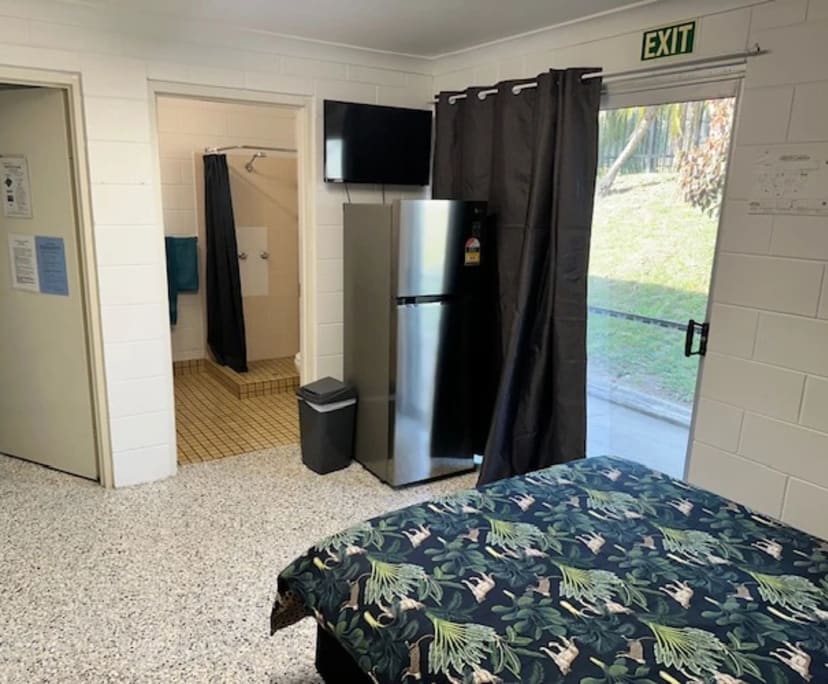 Furnished room with own bathroom