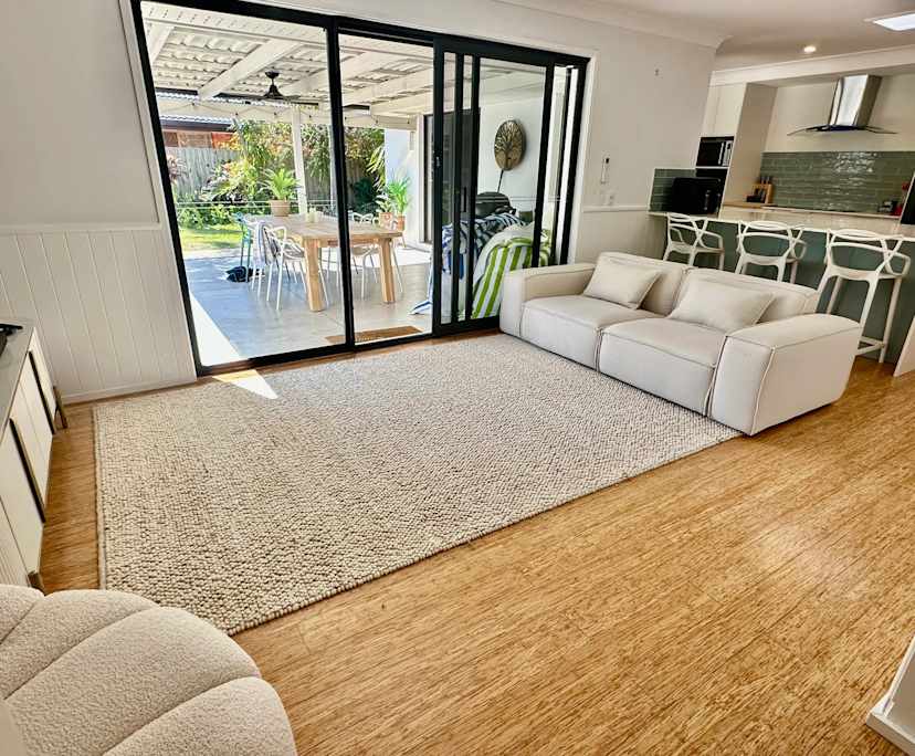 $375, Share-house, 5 bathrooms, Mermaid Waters QLD 4218