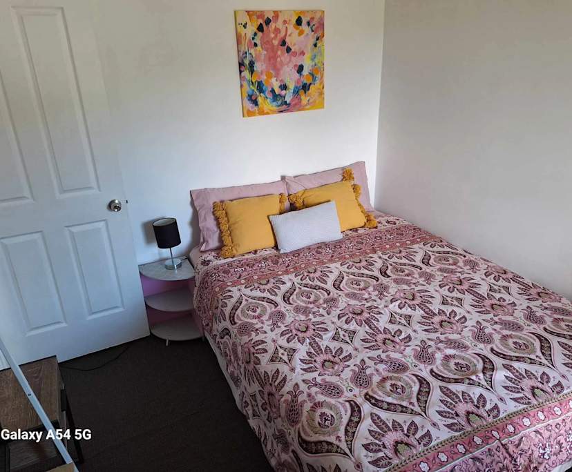 Room in a share house