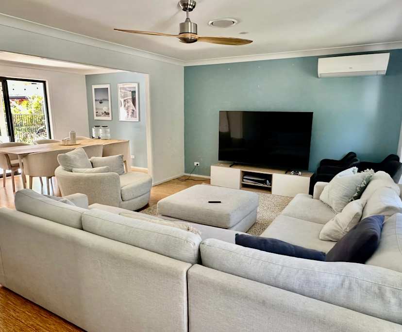 $375, Share-house, 5 bathrooms, Mermaid Waters QLD 4218