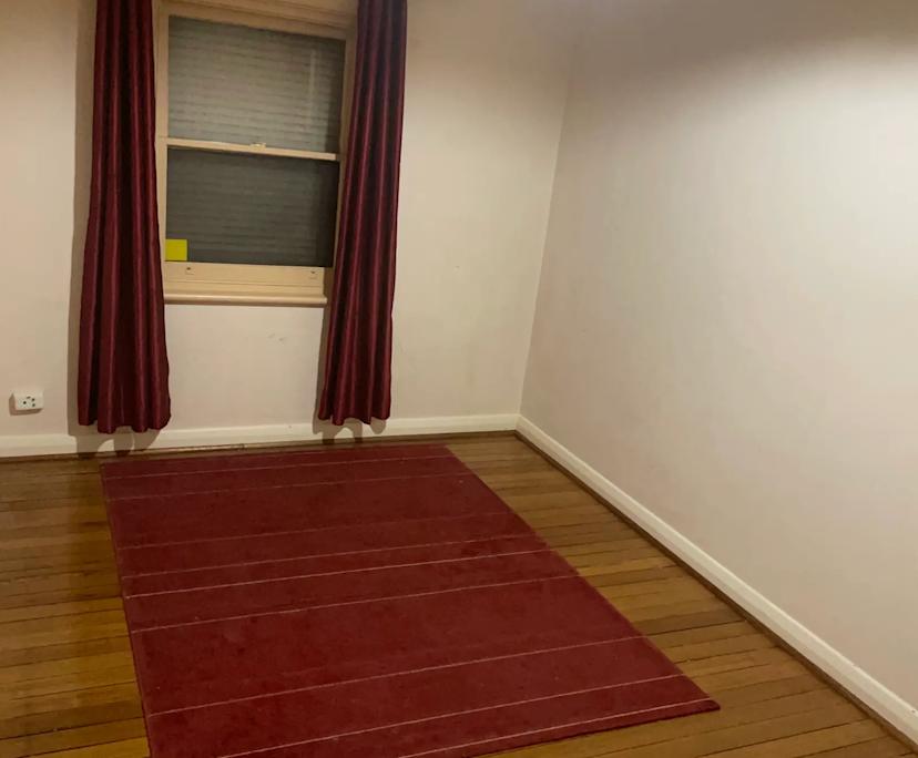 Room in a share house