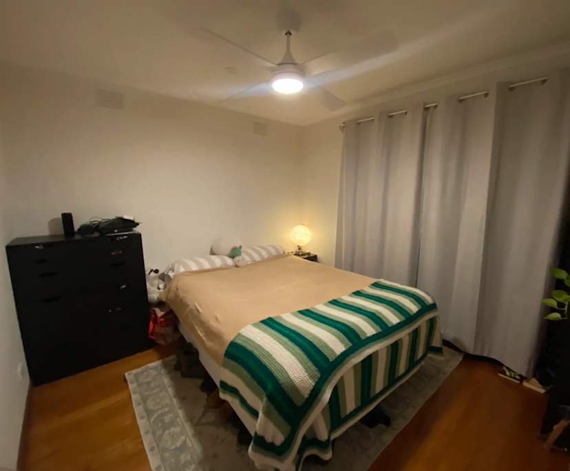 Room in a share house