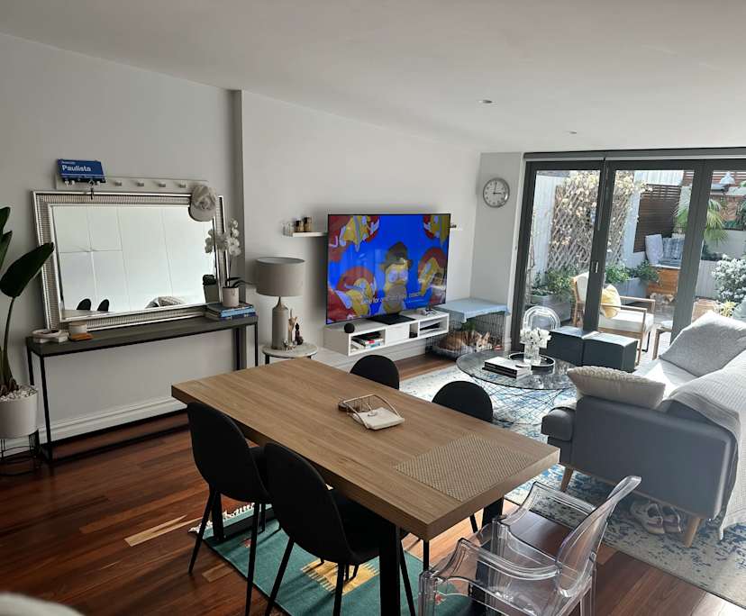 Room in a share house