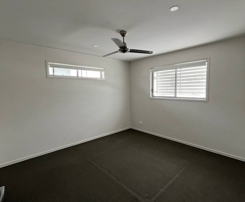 Unfurnished room with own bathroom