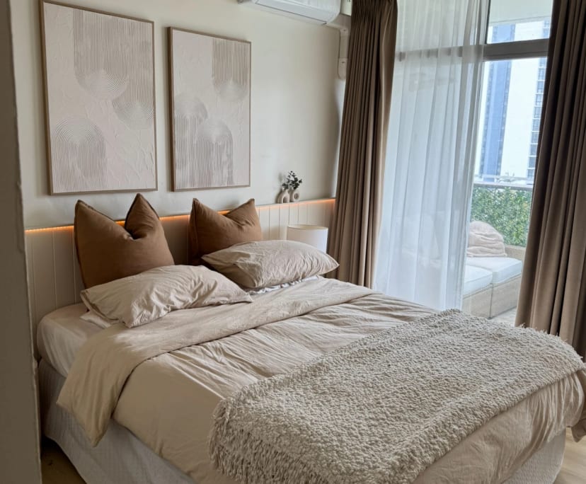 Furnished room in a flatshare