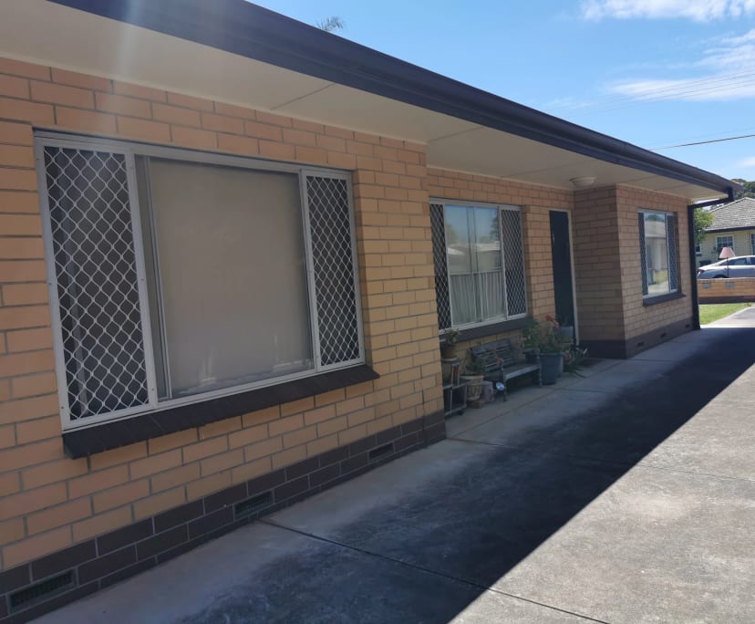 Whole property with 2 rooms for rent