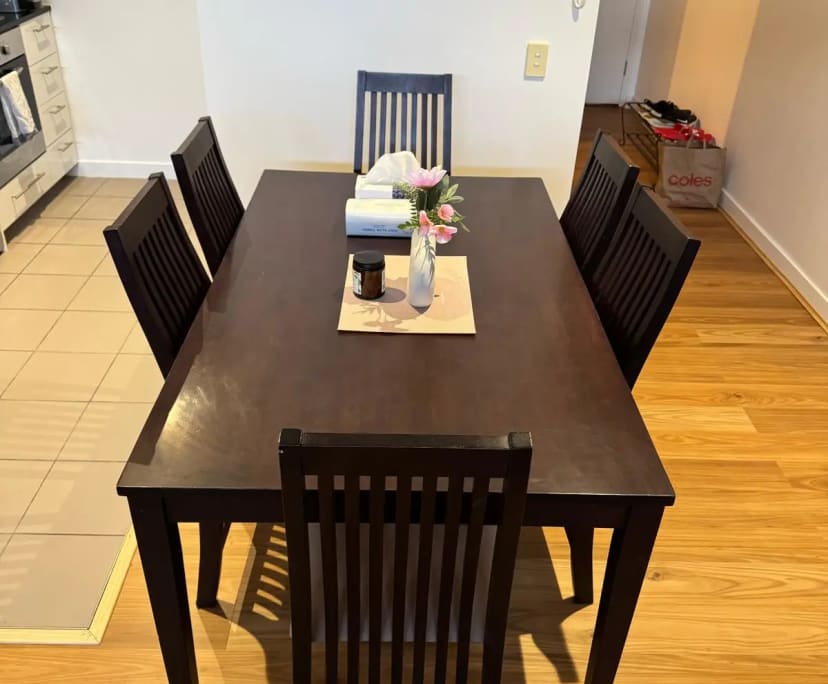 Furnished room in a flatshare
