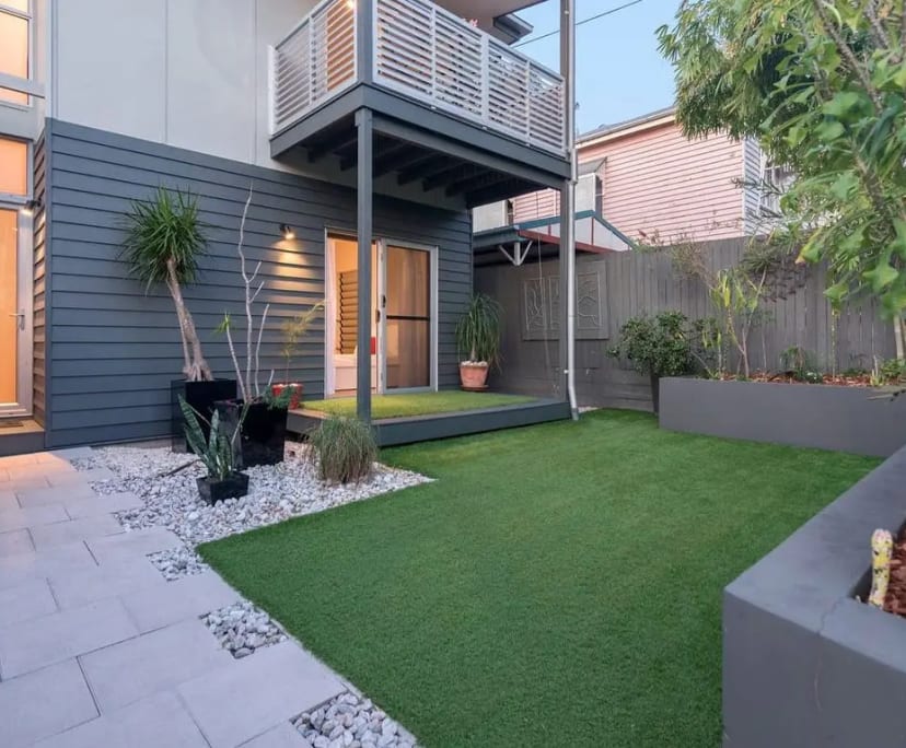 Room for Rent in Camp Hill, Brisbane 200, Flexibl...