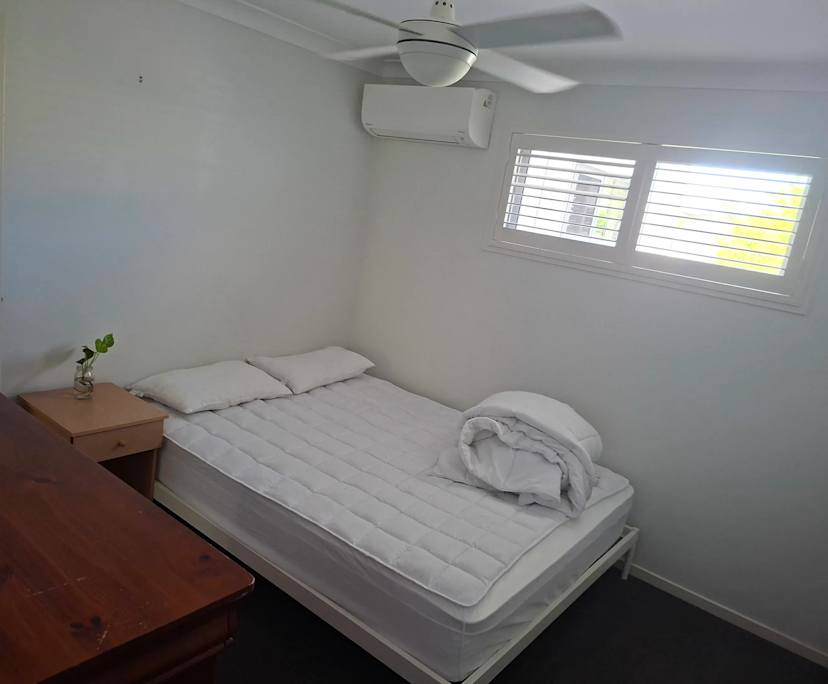 Room in a share house