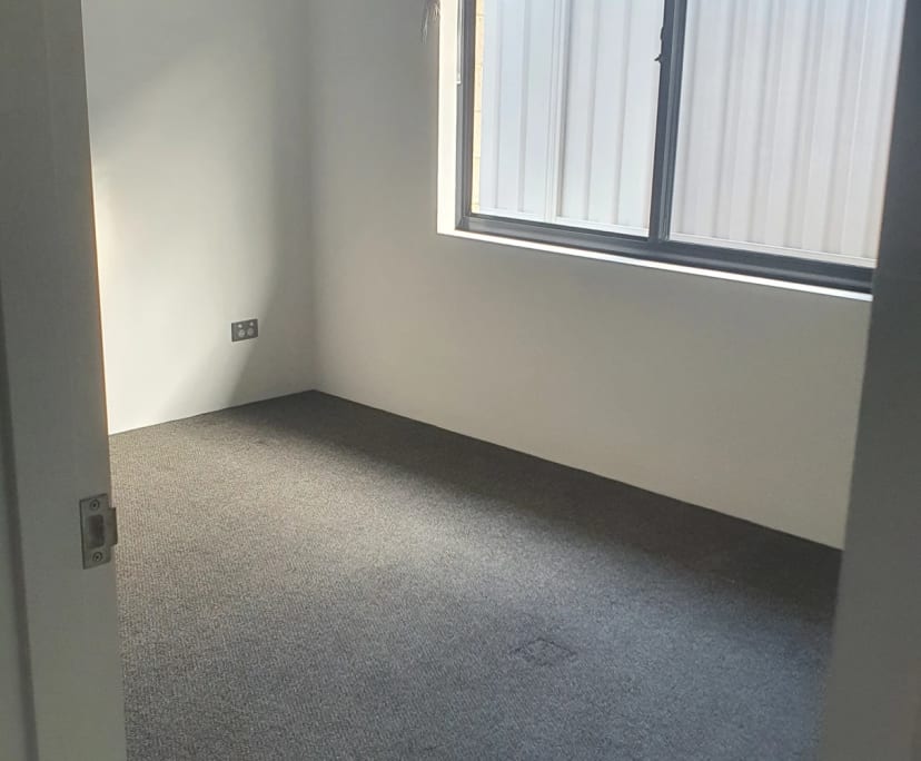 Room for Rent in Hammond Park, Perth 250, Furnish...
