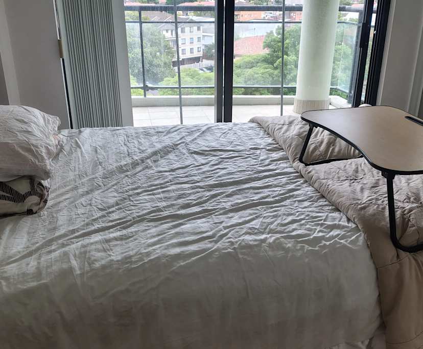 Furnished room with ensuite in a flatshare