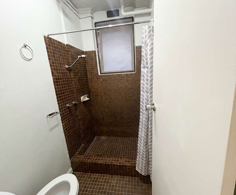 $450, Studio, 1 bathroom, Melbourne VIC 3000