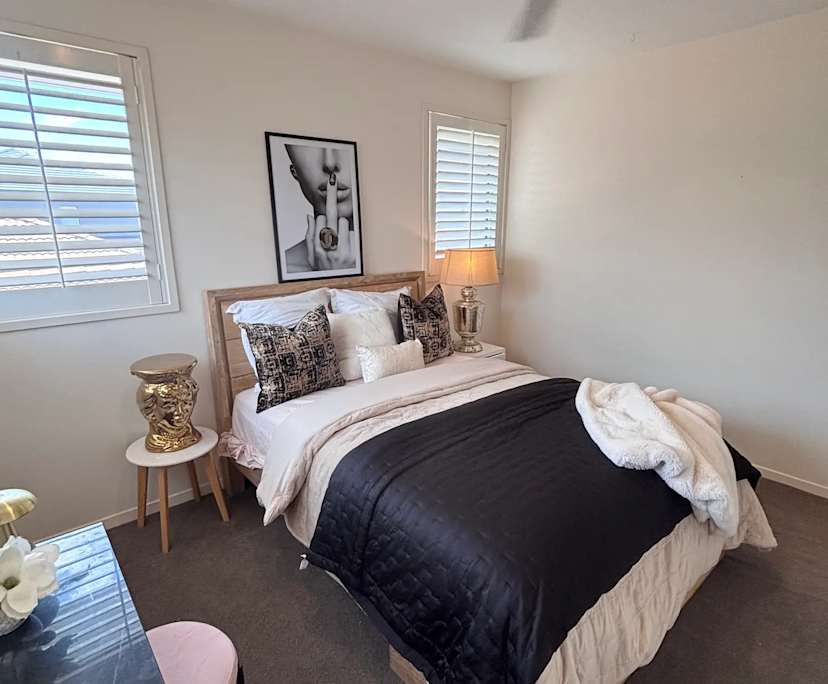 $425, Share-house, 4 bathrooms, Hope Island QLD 4212