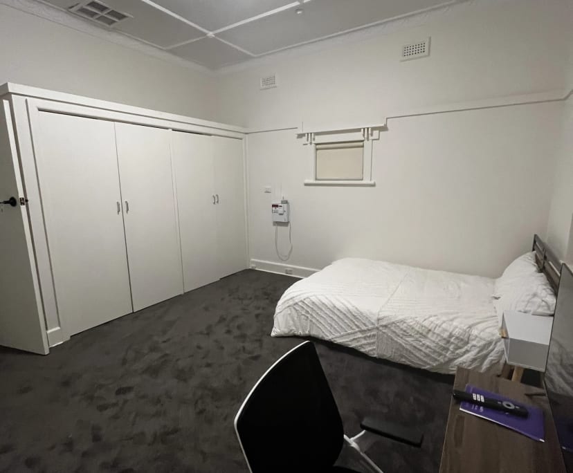 $350, Share-house, 6 bathrooms, Saint Kilda East VIC 3183