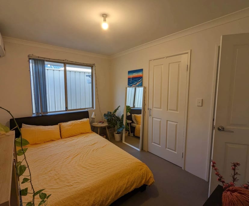Room for Rent in Queens Park, Perth 170, Furnishe...