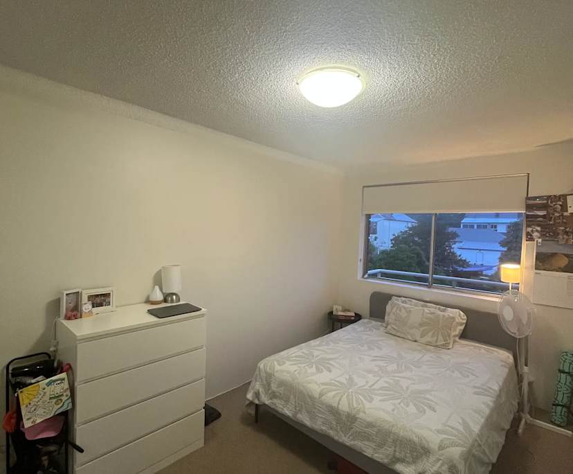 Unfurnished room in a flatshare