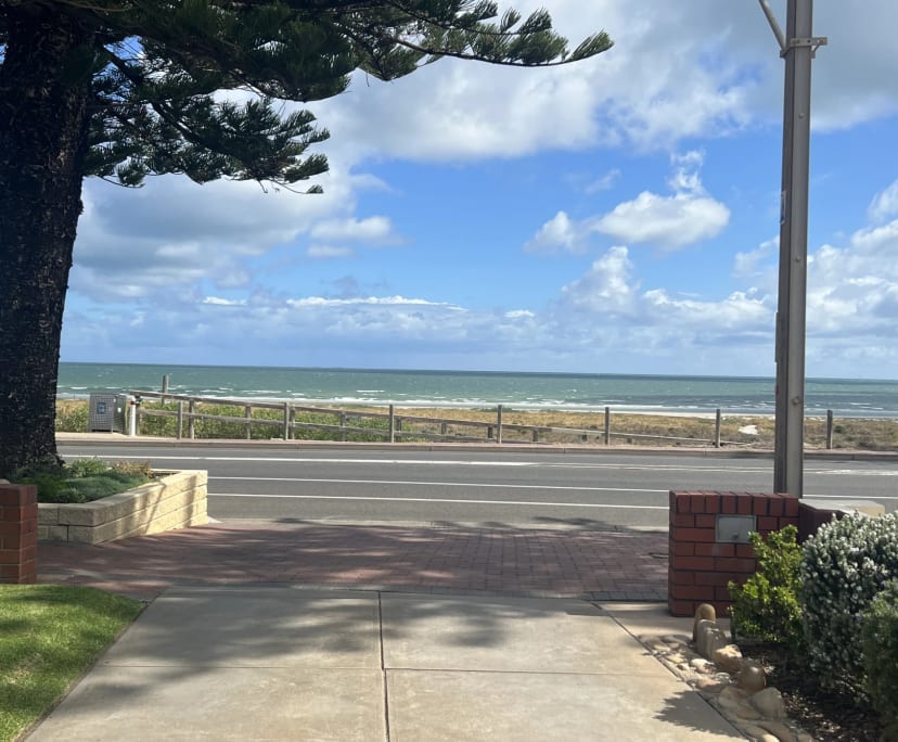 Granny Flat for Rent in Largs North, Adelaide 250...