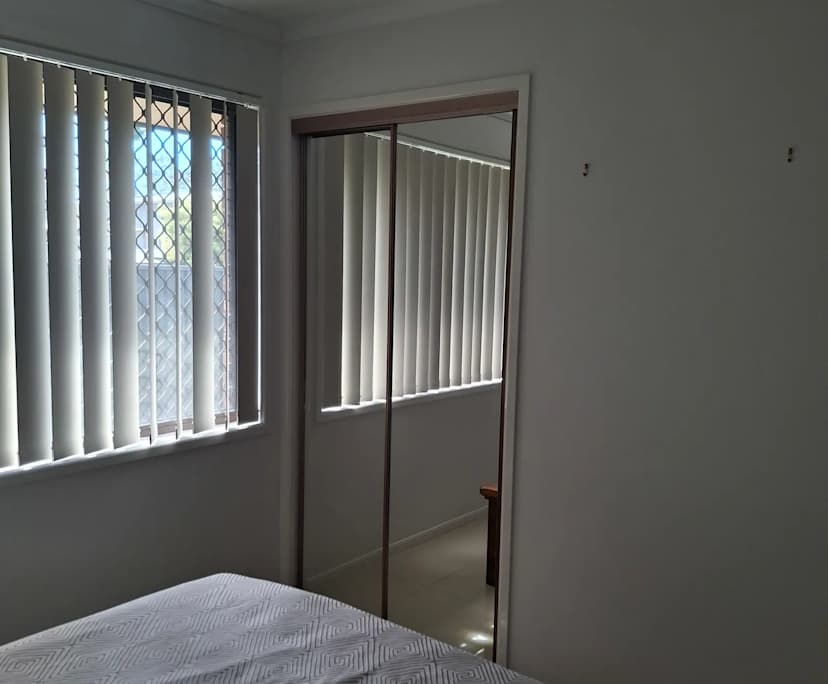 $300, Share-house, 3 bathrooms, Redland Bay QLD 4165