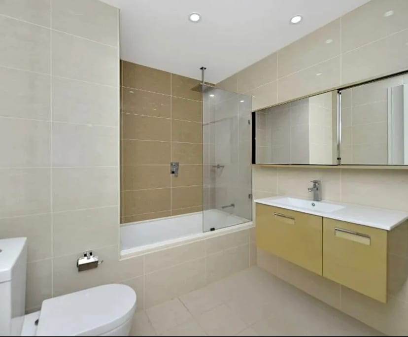 Unfurnished room with own bathroom
