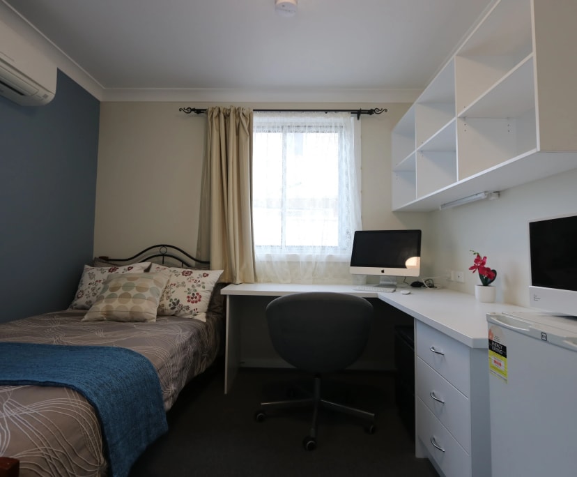 $355, Student-accommodation, 1 bathroom, Jesmond NSW 2299