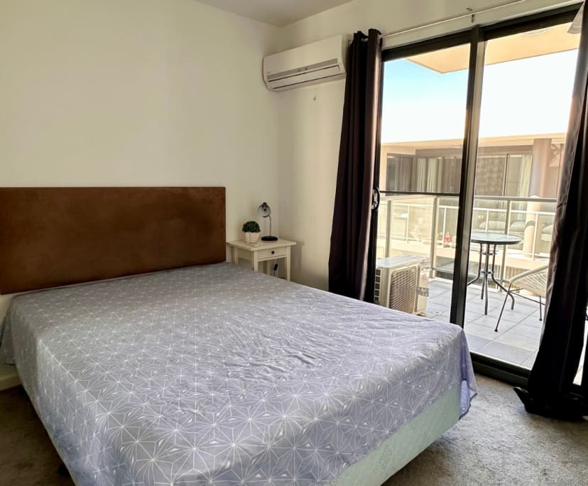 Furnished room in a flatshare