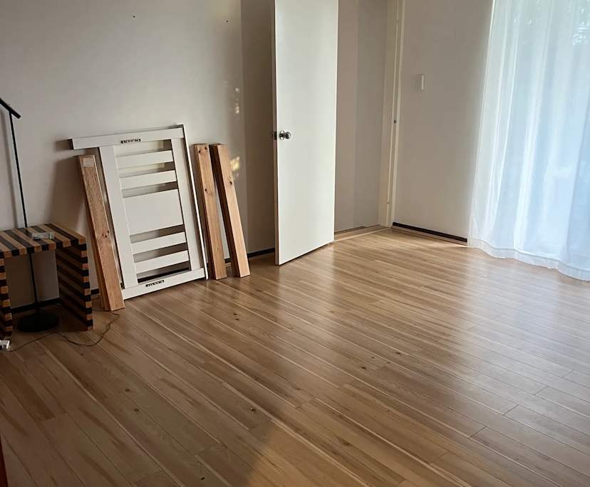 Room in a share house
