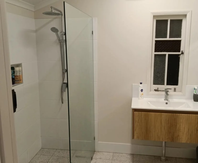 $300, Share-house, 3 bathrooms, Bungalow QLD 4870