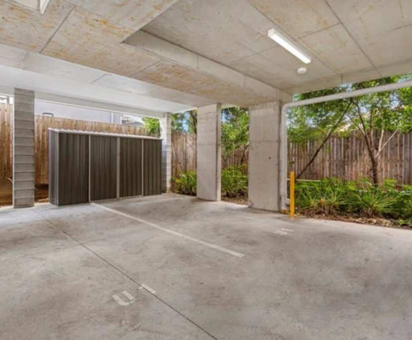 $325, Flatshare, 2 bathrooms, Carina QLD 4152