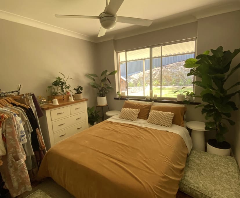 $425, Share-house, 3 bathrooms, Valley View SA 5093