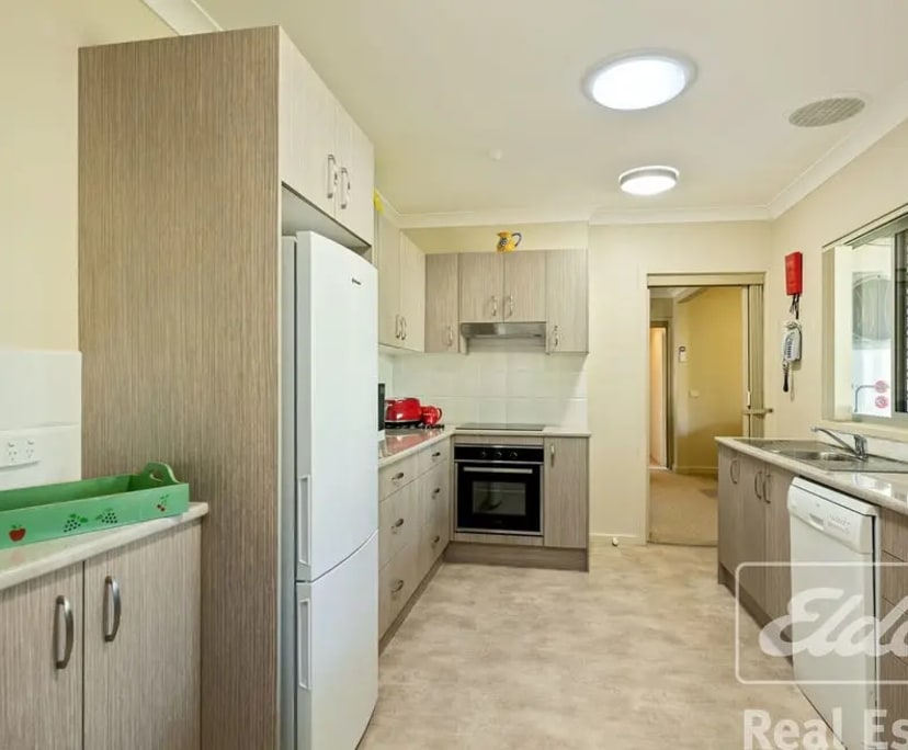 Unfurnished room in a share house