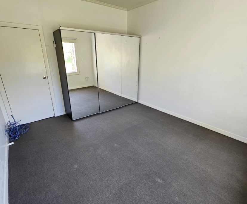 Room for Rent in Ballarat North, VIC 200, Unfurni...