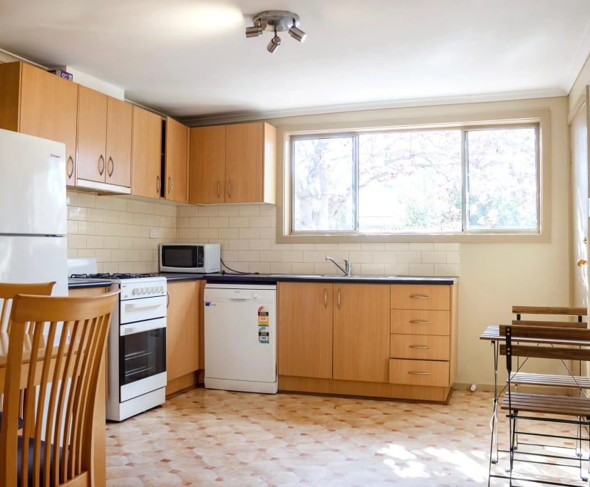 $1,025, Whole-property, 3 bathrooms, Prahran VIC 3181