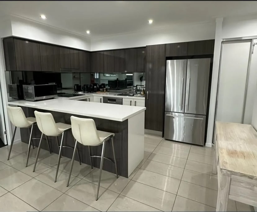 $500, Flatshare, 2 bathrooms, New Farm QLD 4005