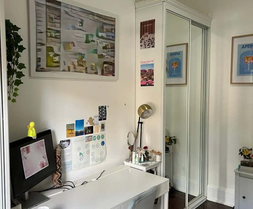 Furnished room in a share house