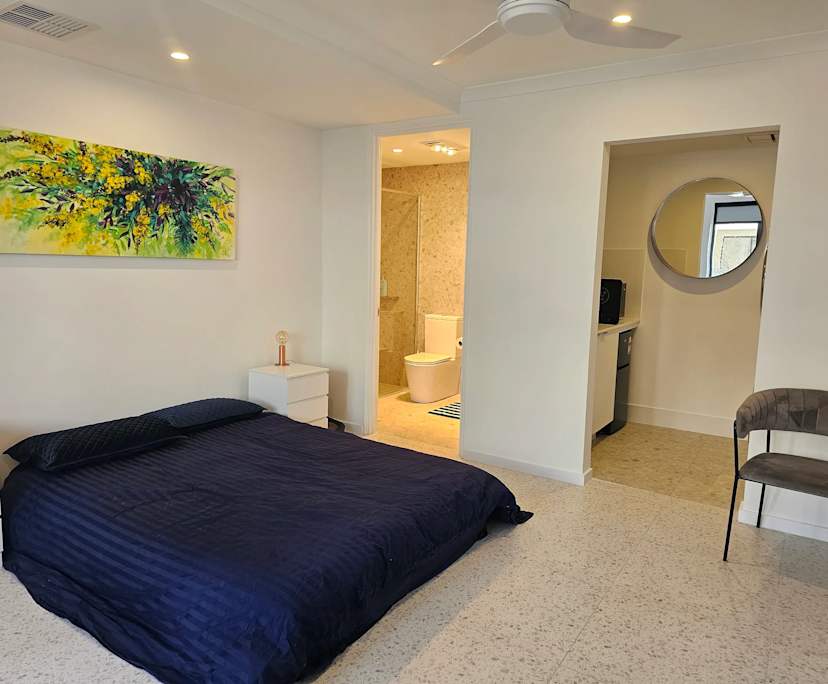 Furnished room with own bathroom