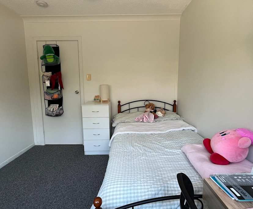 Unfurnished room in a flatshare