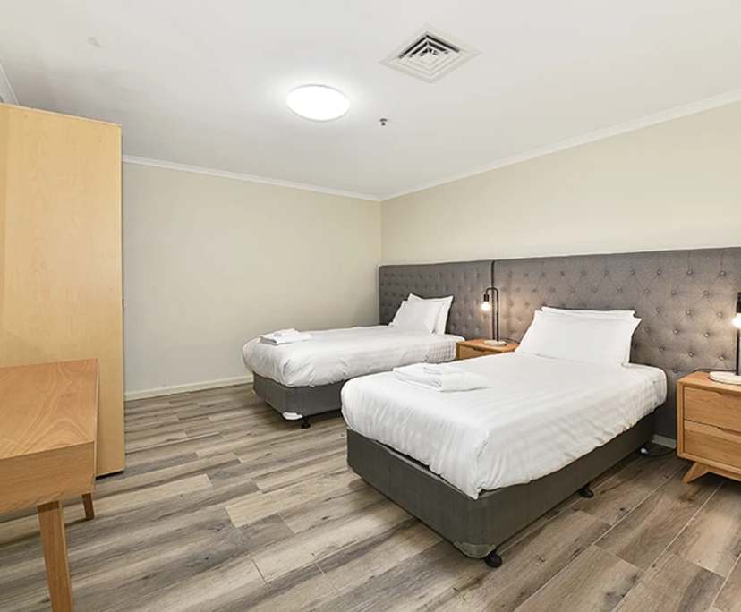 $925, Whole-property, 2 bathrooms, Melbourne VIC 3000