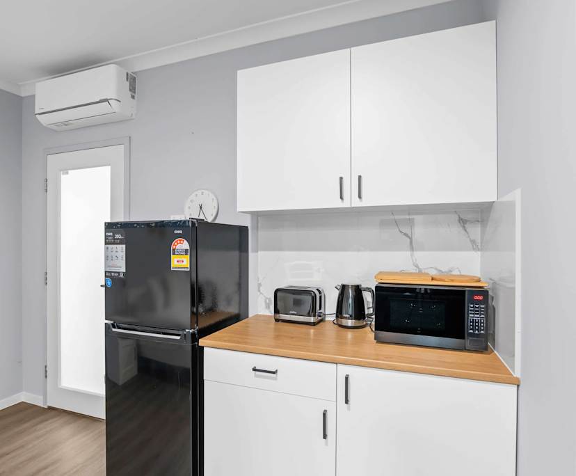 $300, Share-house, 6 bathrooms, Diggers Rest VIC 3427