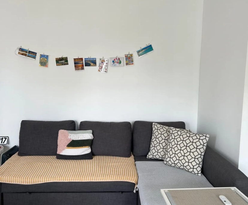 Furnished room in a share house