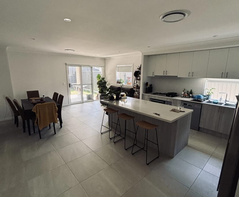 Unfurnished room in a share house