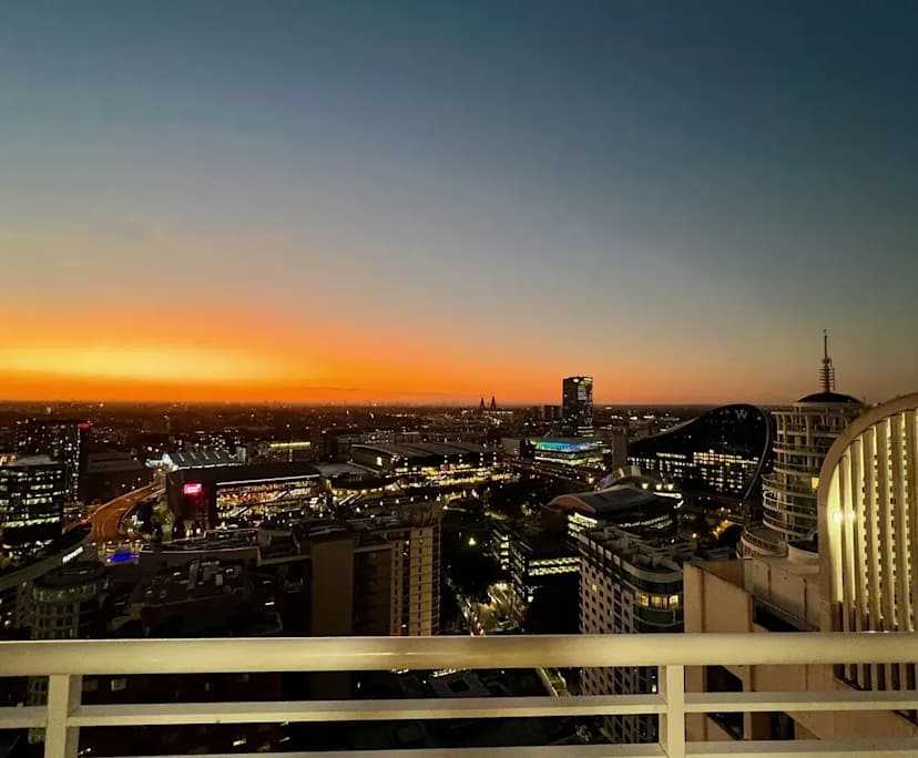 Furnished room with ensuite in a flatshare