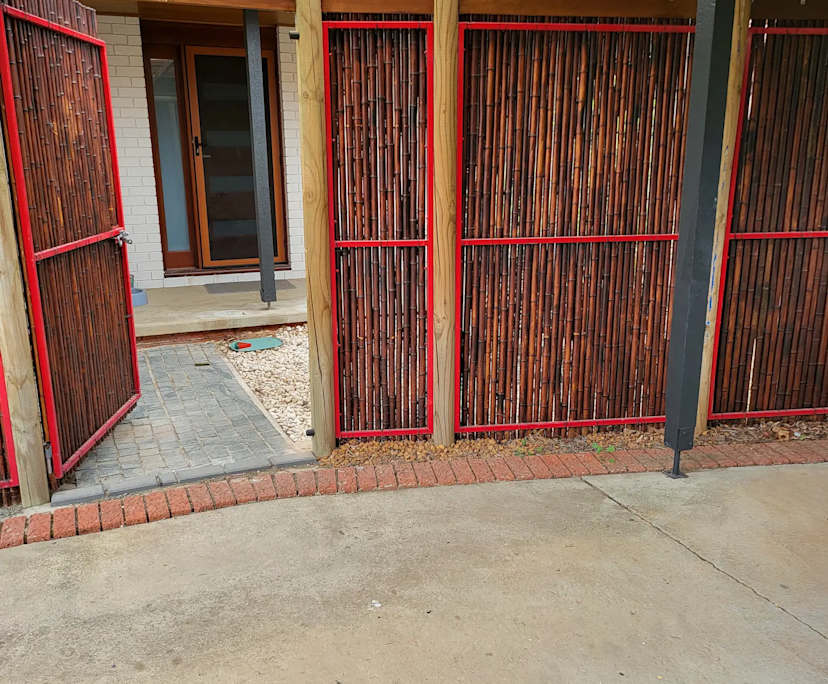 $300, Student-accommodation, 2 rooms, Karabar NSW 2620, Karabar NSW 2620