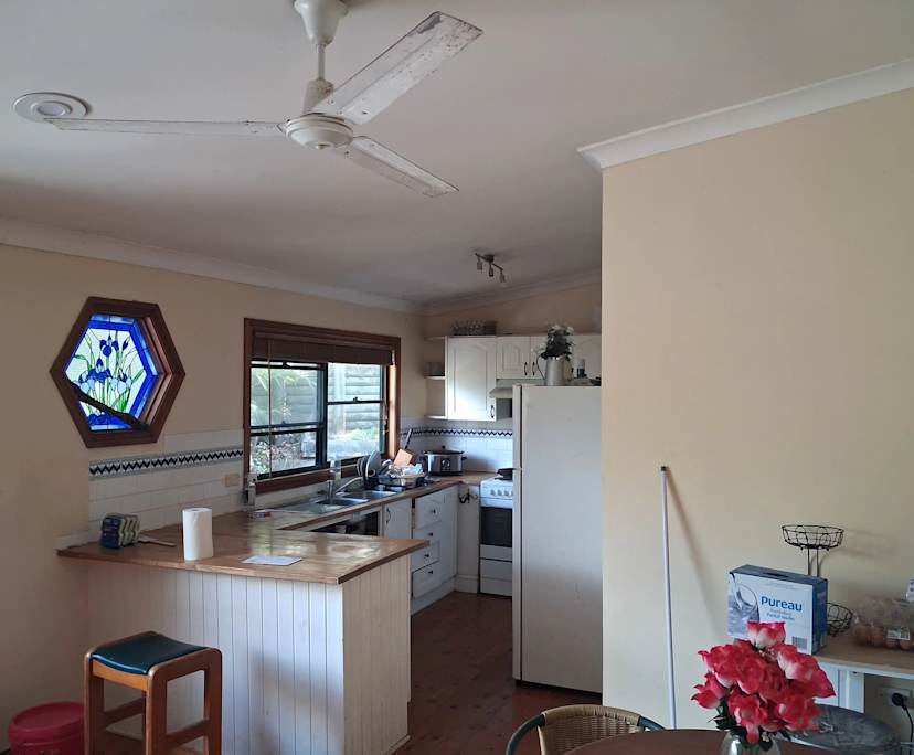 $290, Share-house, 3 bathrooms, Forresters Beach NSW 2260